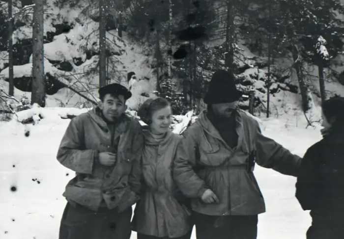 1959年9名青年登山死亡，相机留奇怪照片，事故档案被当绝密封存